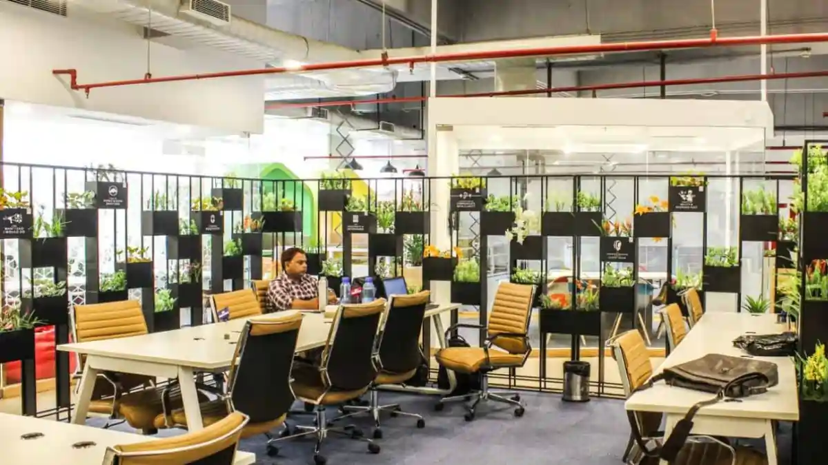 Why Entrepreneurs Prefer Coworking Spaces for Scaling Businesses